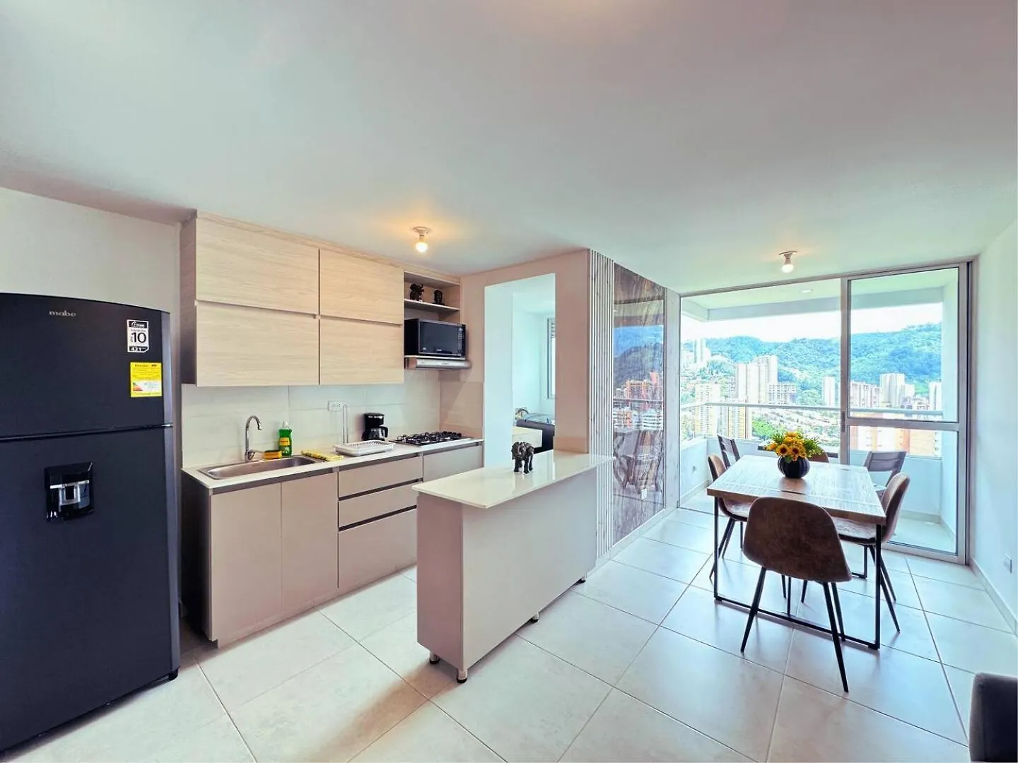 3Br Stunning Views Minimalist Sabaneta Apartment