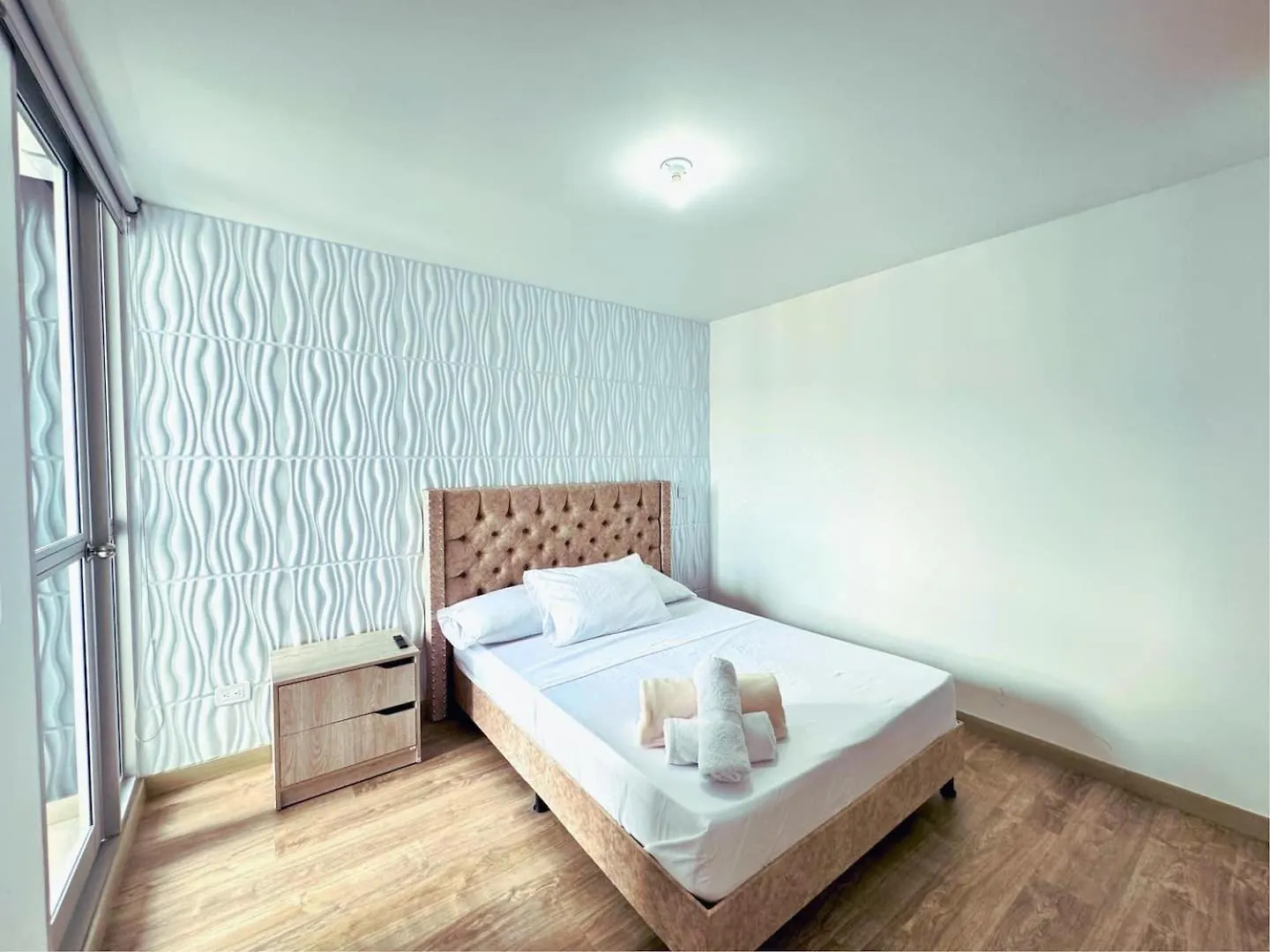 3Br Stunning Views Minimalist Sabaneta Apartment